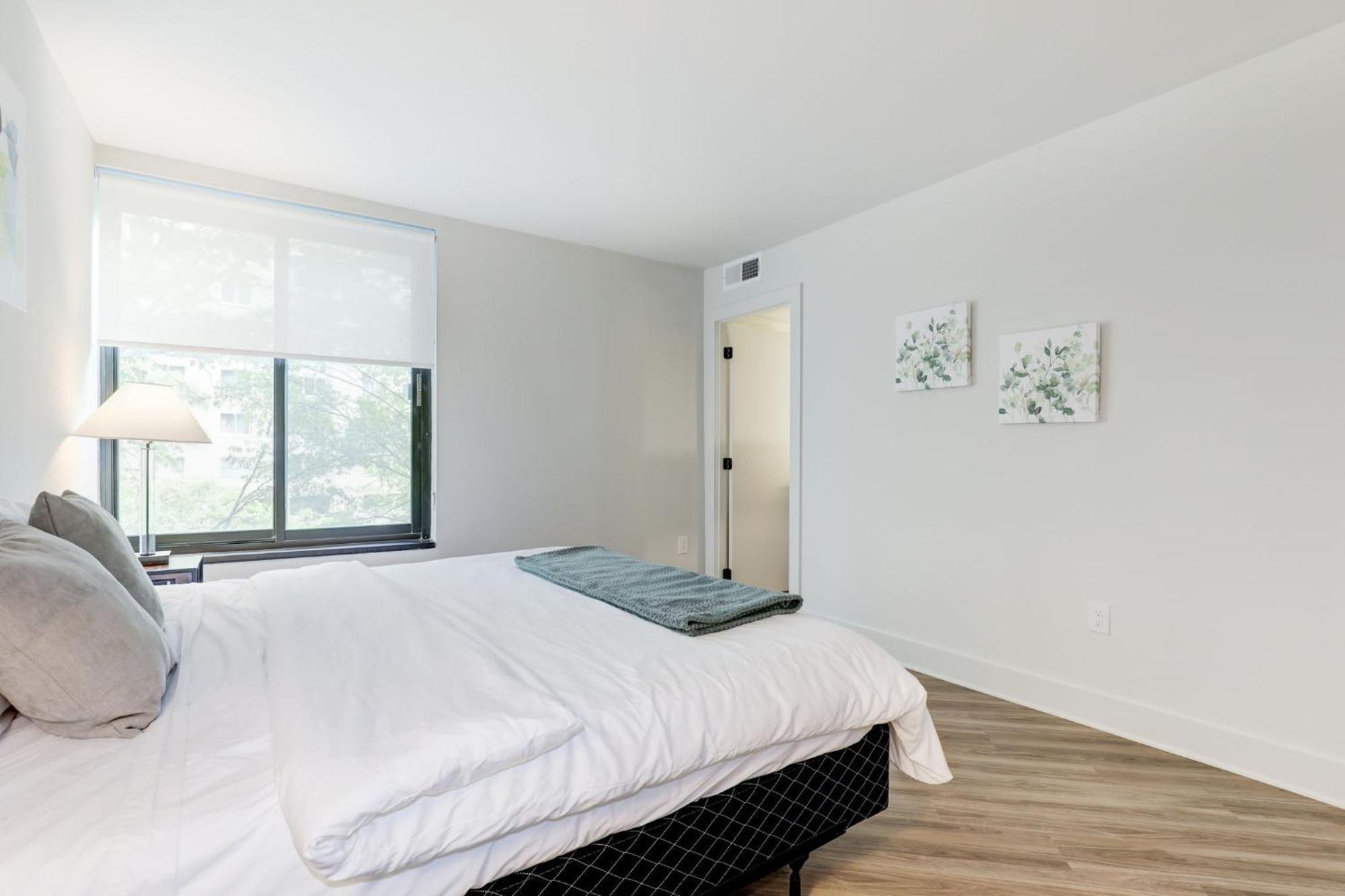 2Br Executive Apartment With Spacious Layout Arlington Ngoại thất bức ảnh