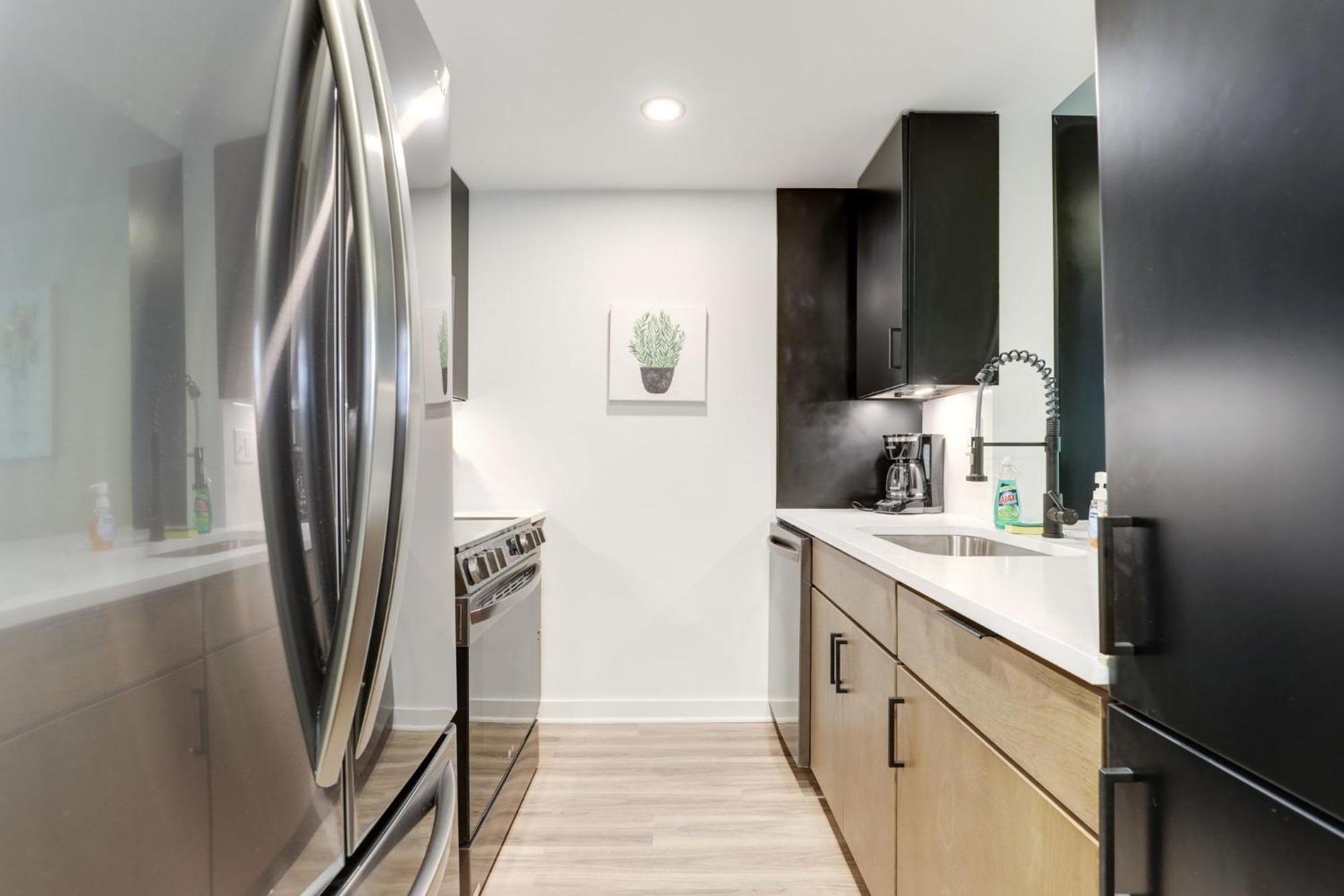 2Br Executive Apartment With Spacious Layout Arlington Ngoại thất bức ảnh