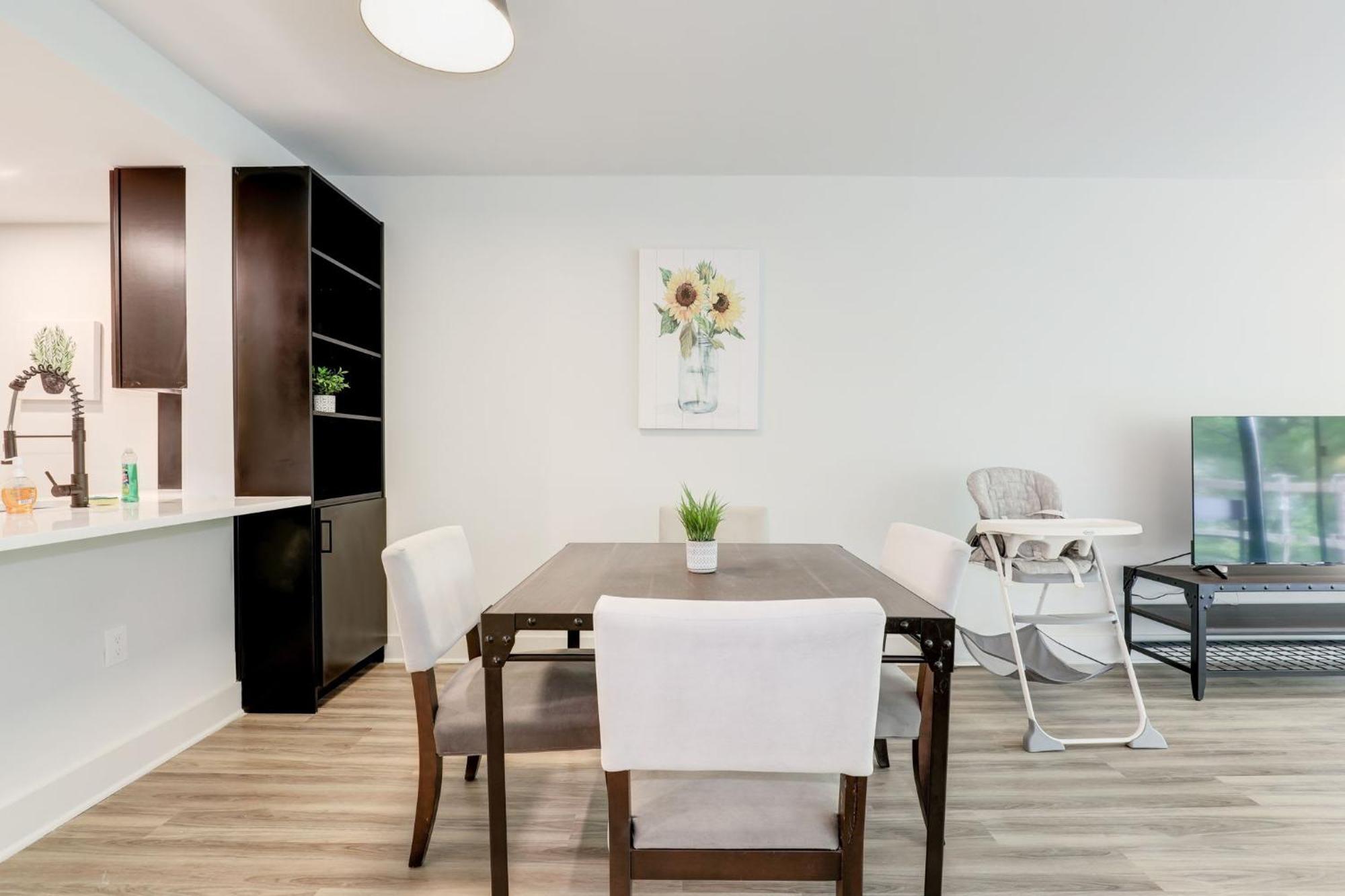 2Br Executive Apartment With Spacious Layout Arlington Ngoại thất bức ảnh