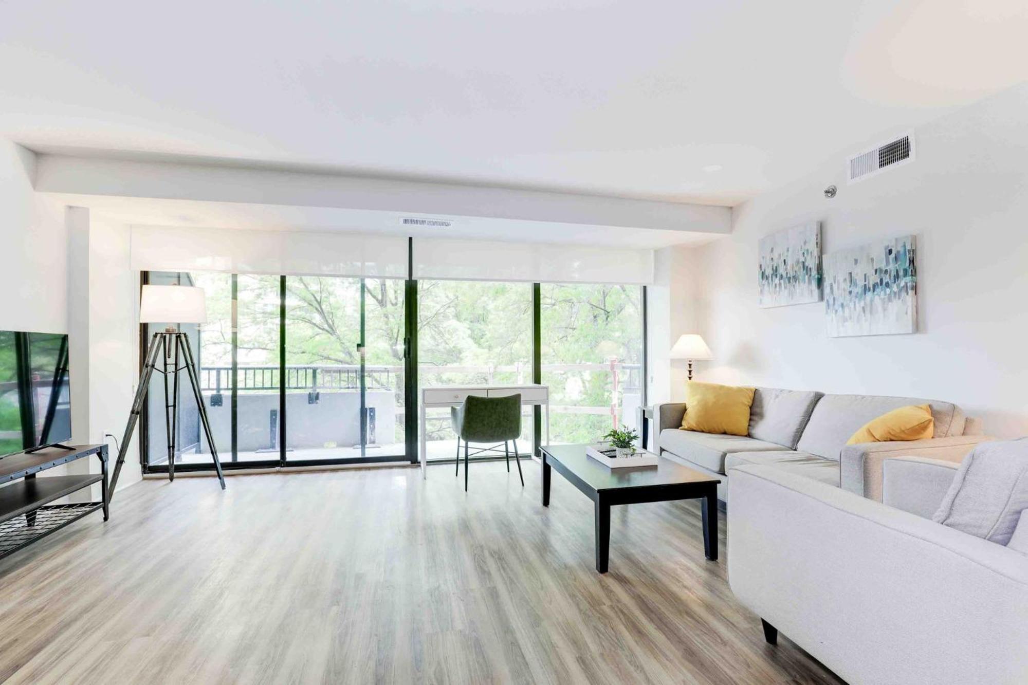 2Br Executive Apartment With Spacious Layout Arlington Ngoại thất bức ảnh