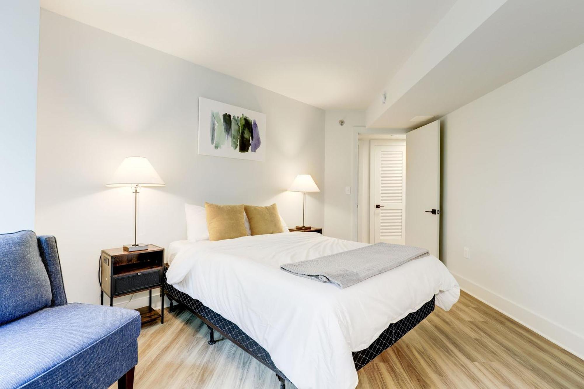 2Br Executive Apartment With Spacious Layout Arlington Ngoại thất bức ảnh