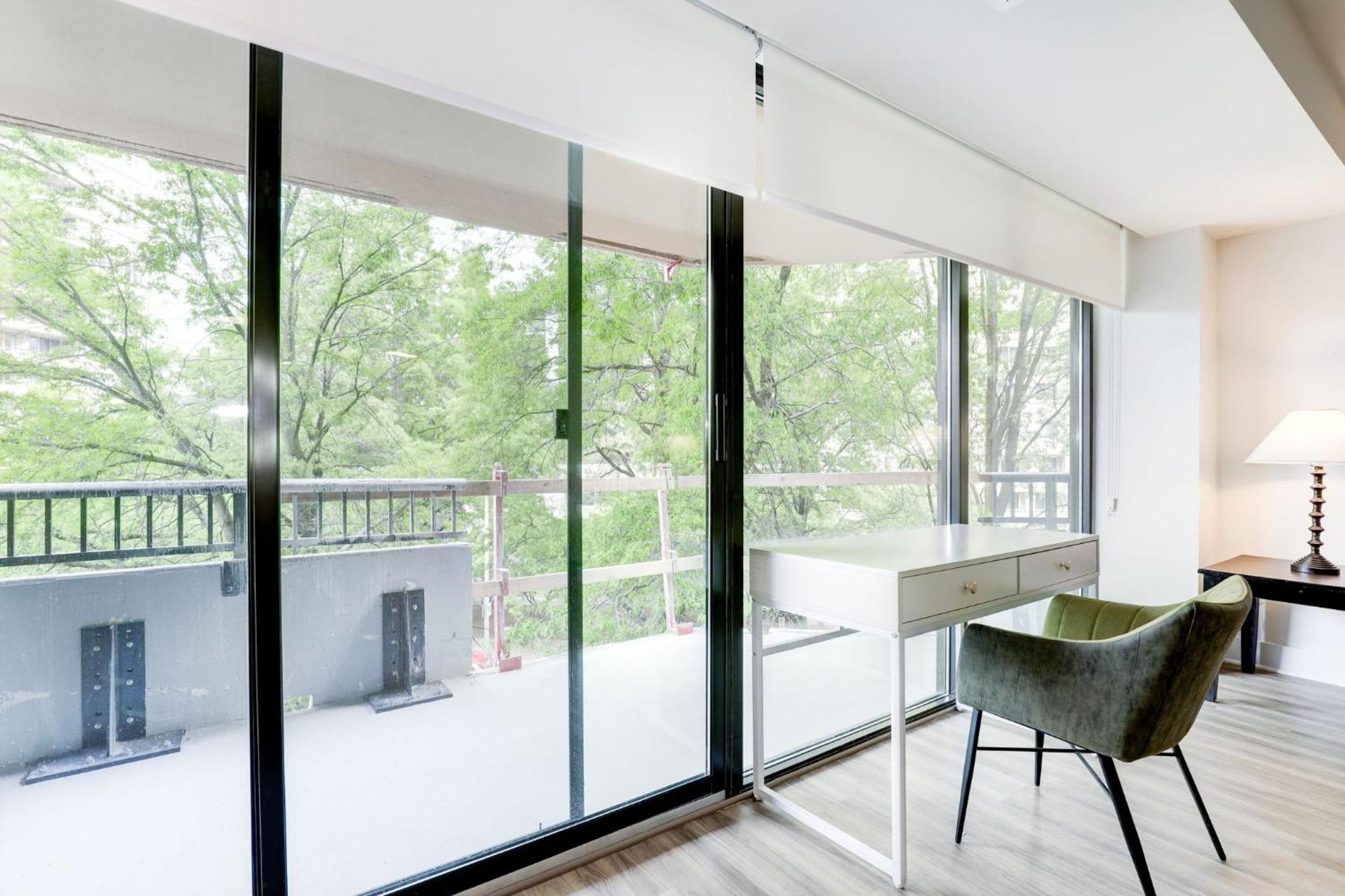 2Br Executive Apartment With Spacious Layout Arlington Ngoại thất bức ảnh